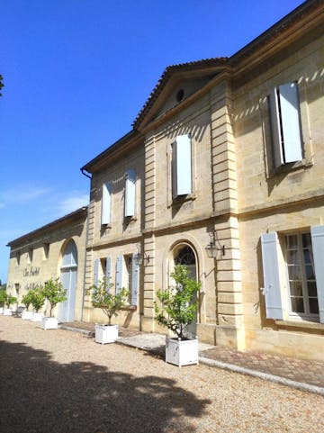 Découvrez l'excellence des grands crus de Saint-Émilion avec U'wine au Château Clos Fourtet.